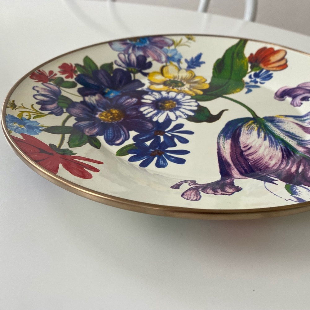 MacKenzie-Childs White Flower Market Enamel Dinner Plates - Set of 4. Brand new!